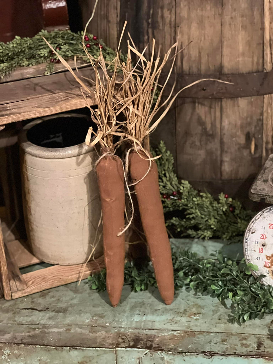 DAWCRR Primitive Carrot 🥕 Old Farmhouse Primitives