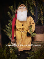 #OTC23-9 Primitive Santa Clause 🎅 Wearing Mustard Coat Holding Wreath