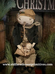 #DAWW7 Primitive Snowman ⛄️ "Sissy" Holding Baby Snowman In Pouch (Handmade in USA)