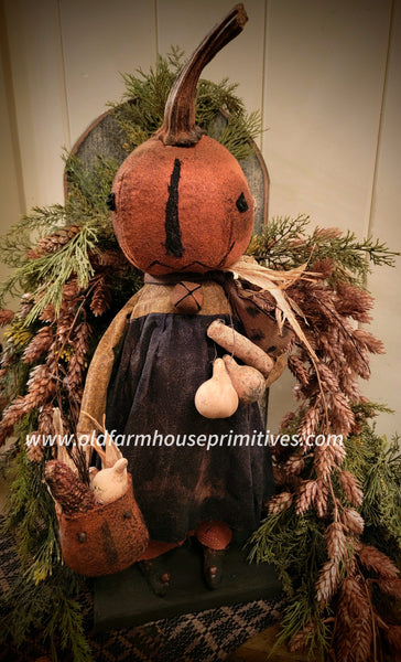 #MAFL-2 Primitive Fall "Buffy" Pumpkin 🎃 Girl by Moses Allen