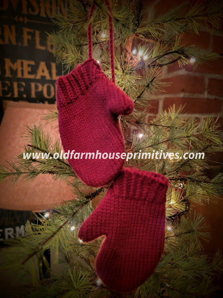 #SSMRD Dark Red Knit Mitten Ornaments