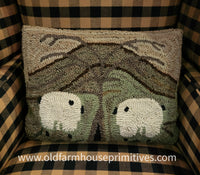 #HSD211156 Primitive "Friends" 🐑 Hooked Wool Pillow