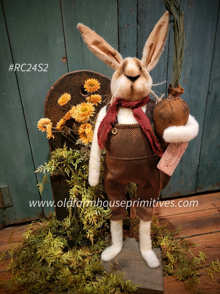 #RCS242 RUGGED CHIC Primitive Cream Bunny 🐰 With Brown Overalls 🥕