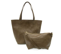 #L8230-03 "Dark Moss" Vida Carryall Tote