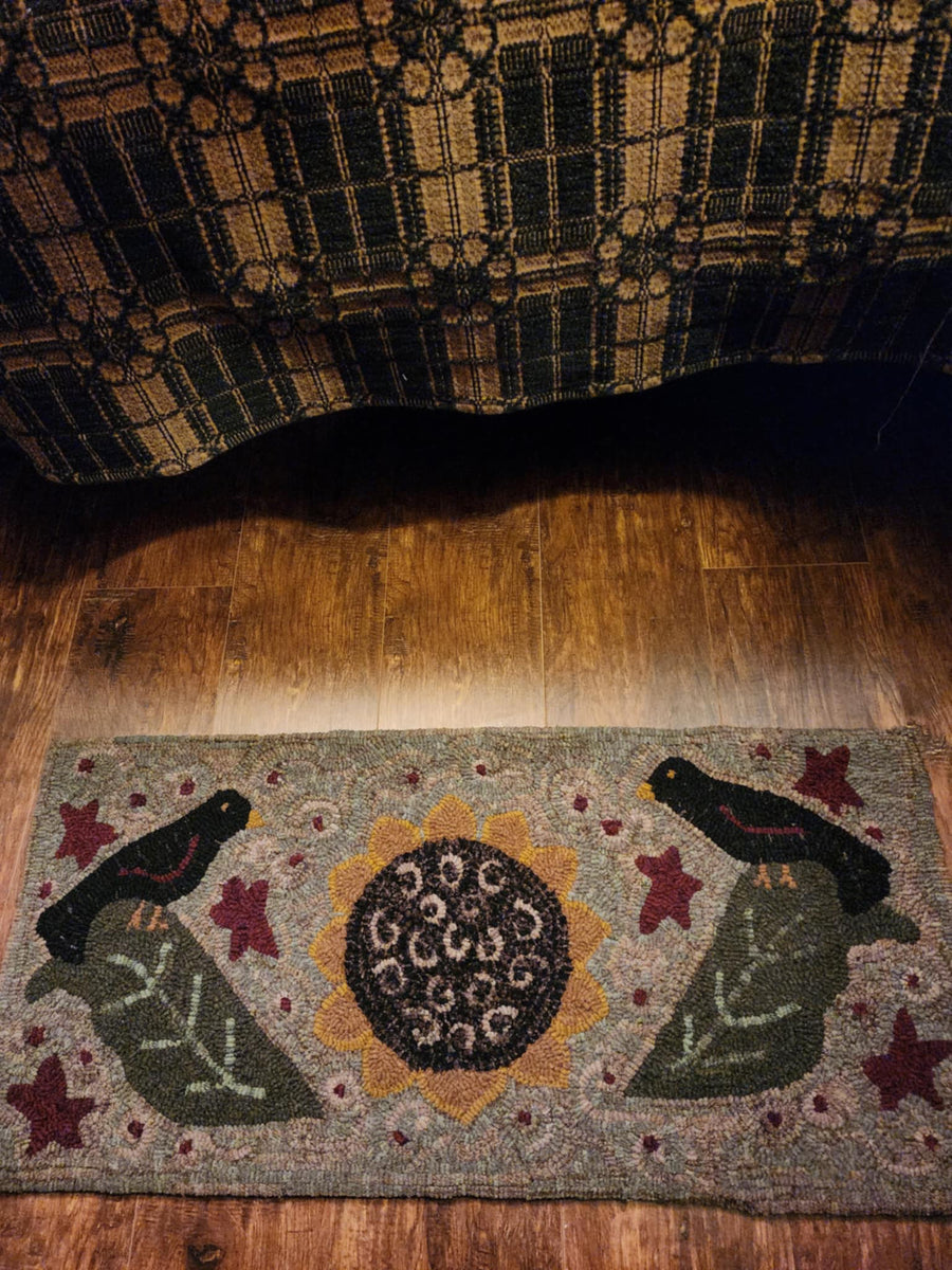 #PCDF17 Primitive Hooked SUNFLOWER 🌻 Crow 🐦⬛ Hooked Wool Rug ~ Made I ...