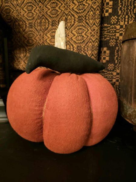 #PCDF52 Primitive Pumpkin 🎃 With Crow 🐦‍⬛ MADE IN AMERICA 🇺🇸