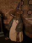 #PCDF53 Primitive Witch Mouse 🐭  Holding Twig Broom 🧹  Made In AMERICA