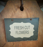 #W-FCF Primitive Green "Fresh Cut Flowers" Hanging Wood Sign 7.5x5.5Inch