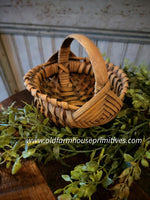 #TA5E-M Primitive Small "Mustard" Egg Basket