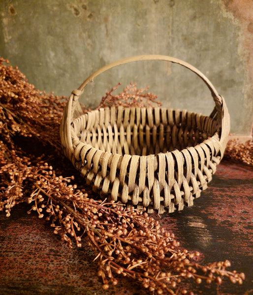 #S1-TPE Primitive Distressed "Taupe" Egg Basket MADE IN THE USA!