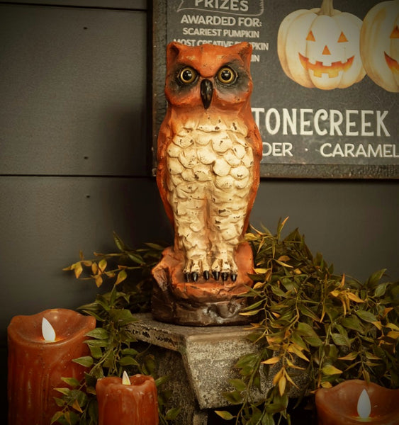 #WS221294 Vintage 10In Orange Resin Owl