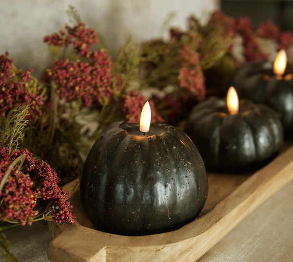 #NY236439 Primitive Black 3D Flame Tall 4In Pumpkin Candle - 6Hr Timer