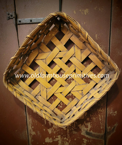 tobacco basket Baskets wall decor & a Giveaway! A neutral gray wash adds an easy DIY Tobacco Basket Spring Wreath