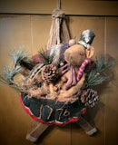 #47HS Patriotic Holiday Hanging Mouse Star Wreath By Holly Schmidt