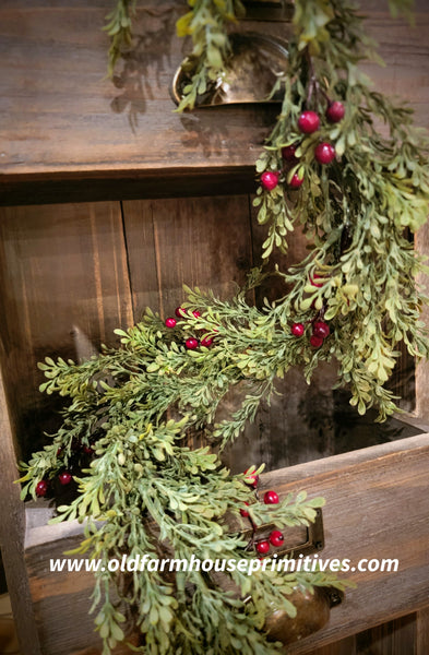 #SVMLF Mini Leaf & Berry Garland 6ft