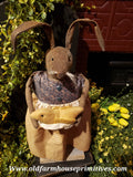 #HMBM149 Primitive Chocolate Rabbit Holding Baby Chick 🐣  (Made In USA)