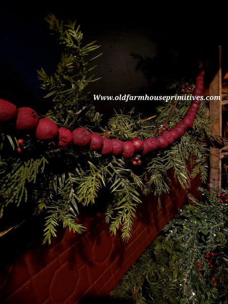 #BJBC16 Primitive Red Pantry Apple Garland 3’  🍎